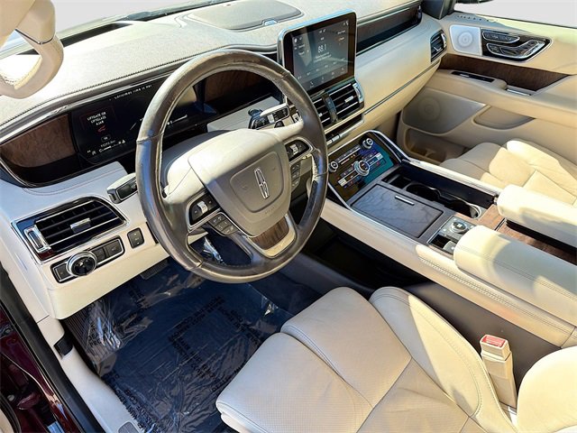 Used 2019 Lincoln Navigator Reserve image 29