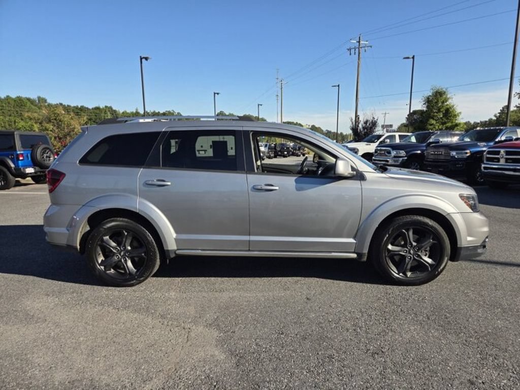 Used 2020 Dodge Journey Crossroad w/ Popular Equipment Group FWD image 13