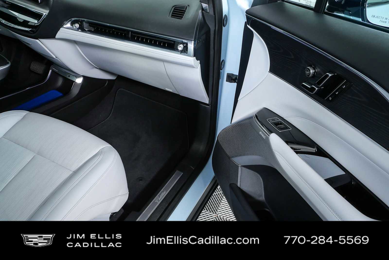 Used 2024 Cadillac Lyriq Sport RWD image 24
