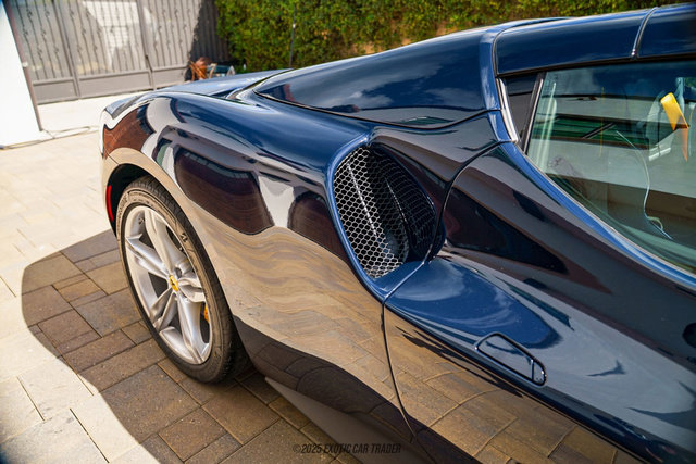 Used 2025 Ferrari 296 GTS RWD image 60