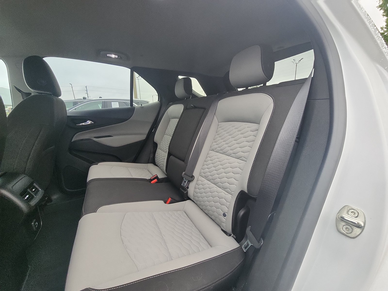 Used 2019 Chevrolet Equinox LT FWD image 19