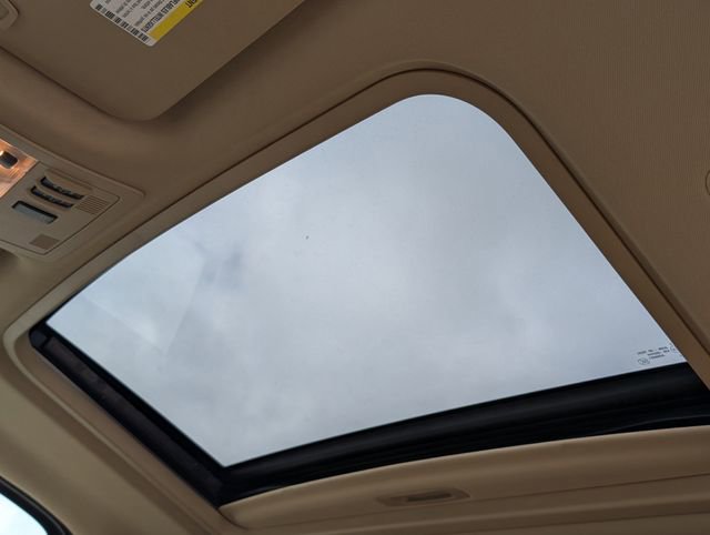 Used 2014 Chevrolet Suburban LTZ image 22