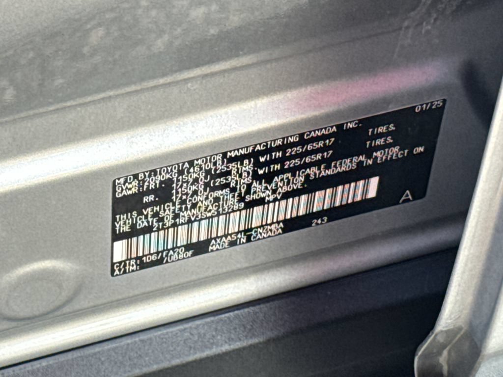 Used 2025 Toyota RAV4 XLE AWD/4WD image 43