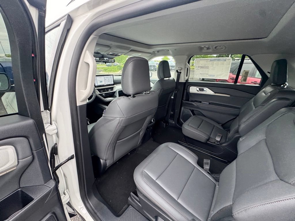 New 2026 Ford Explorer Active w/ Active Comfort Package AWD/4WD image 12