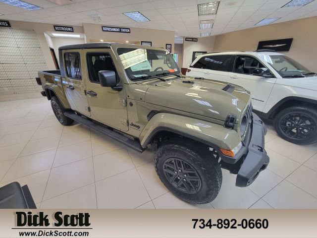 New 2026 Jeep Gladiator Sport AWD/4WD image 1