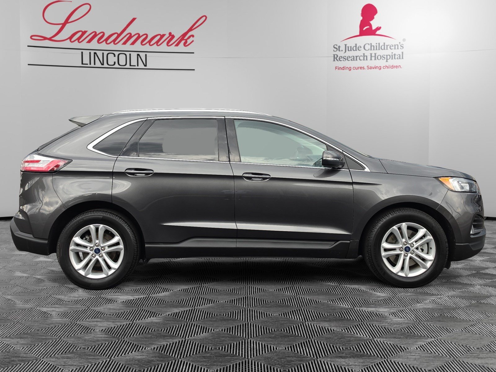 Used 2020 Ford Edge SEL w/ Convenience Package AWD/4WD image 6