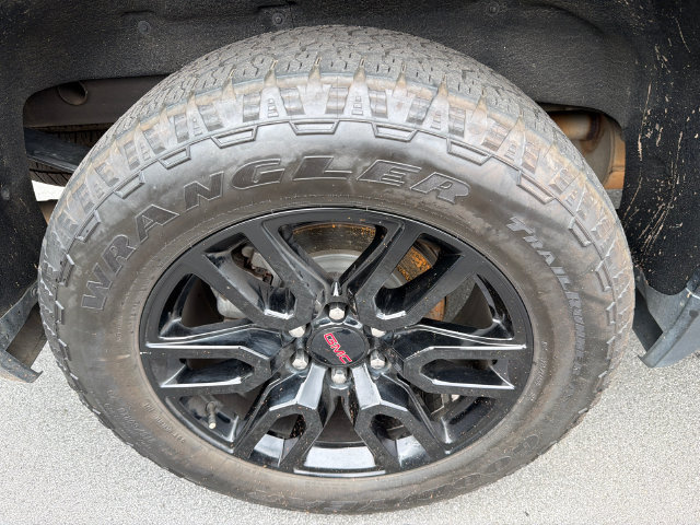 Used 2022 GMC Sierra 1500 Elevation w/ X31 Off-Road Package AWD/4WD image 17