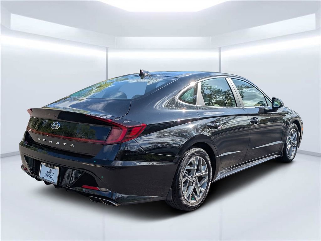 Used 2020 Hyundai Sonata SEL w/ Premium + Sunroof Package FWD image 3