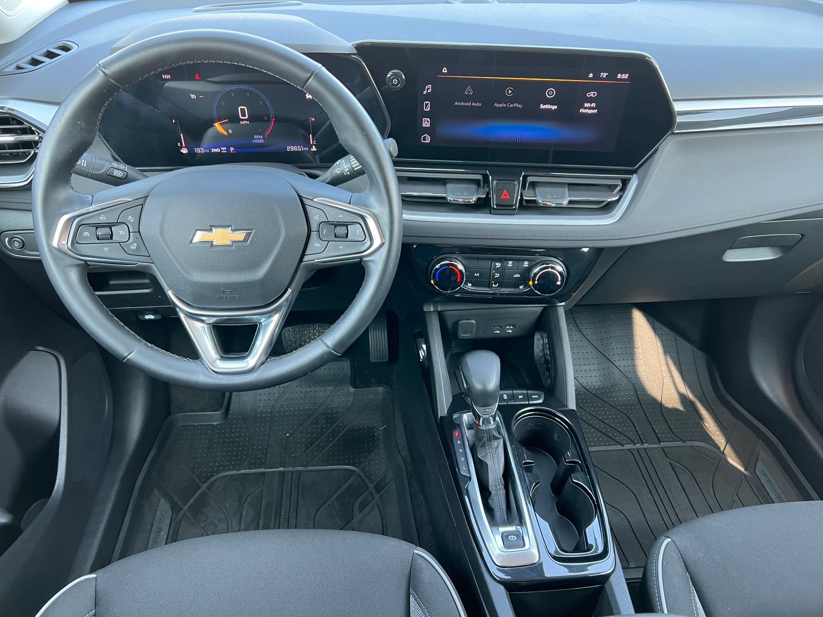 Certified 2024 Chevrolet TrailBlazer LT w/ LT Cold Weather Package AWD/4WD image 4