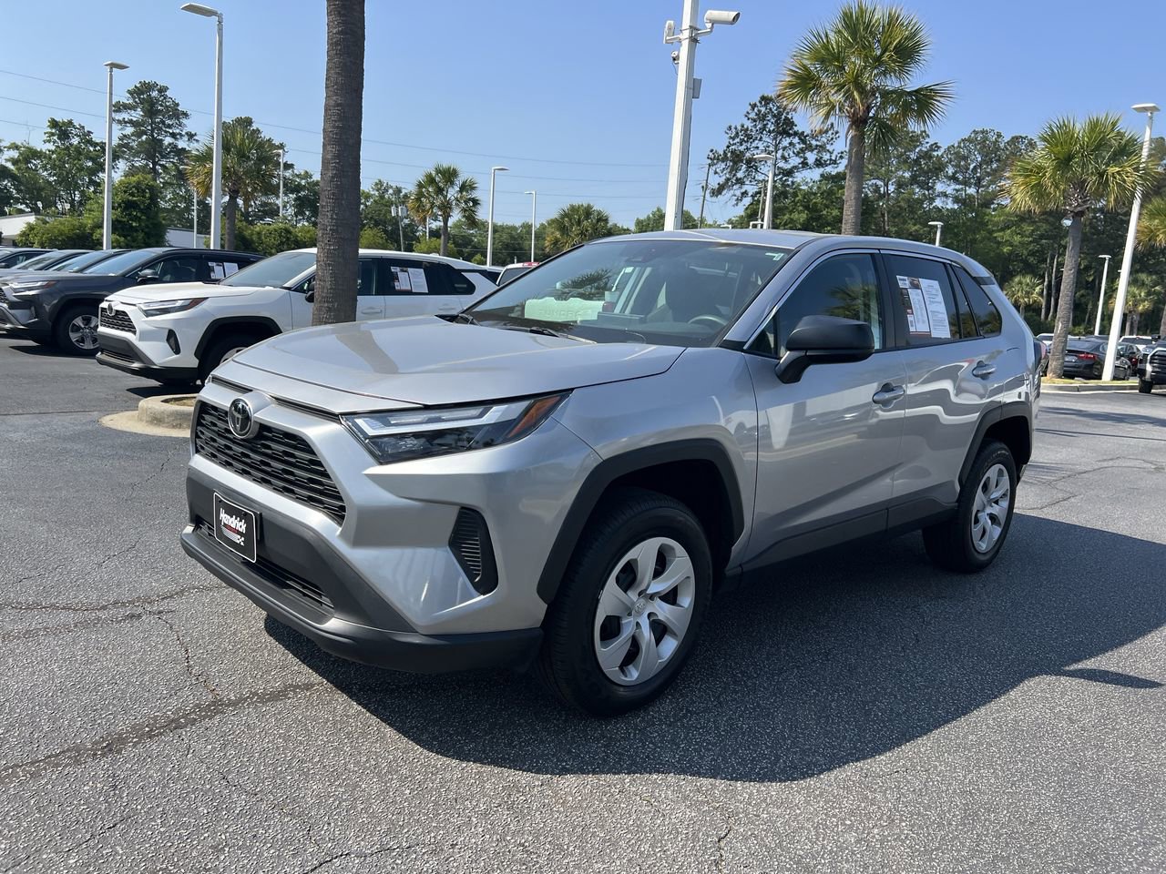 Used 2024 Toyota RAV4 LE AWD/4WD image 5