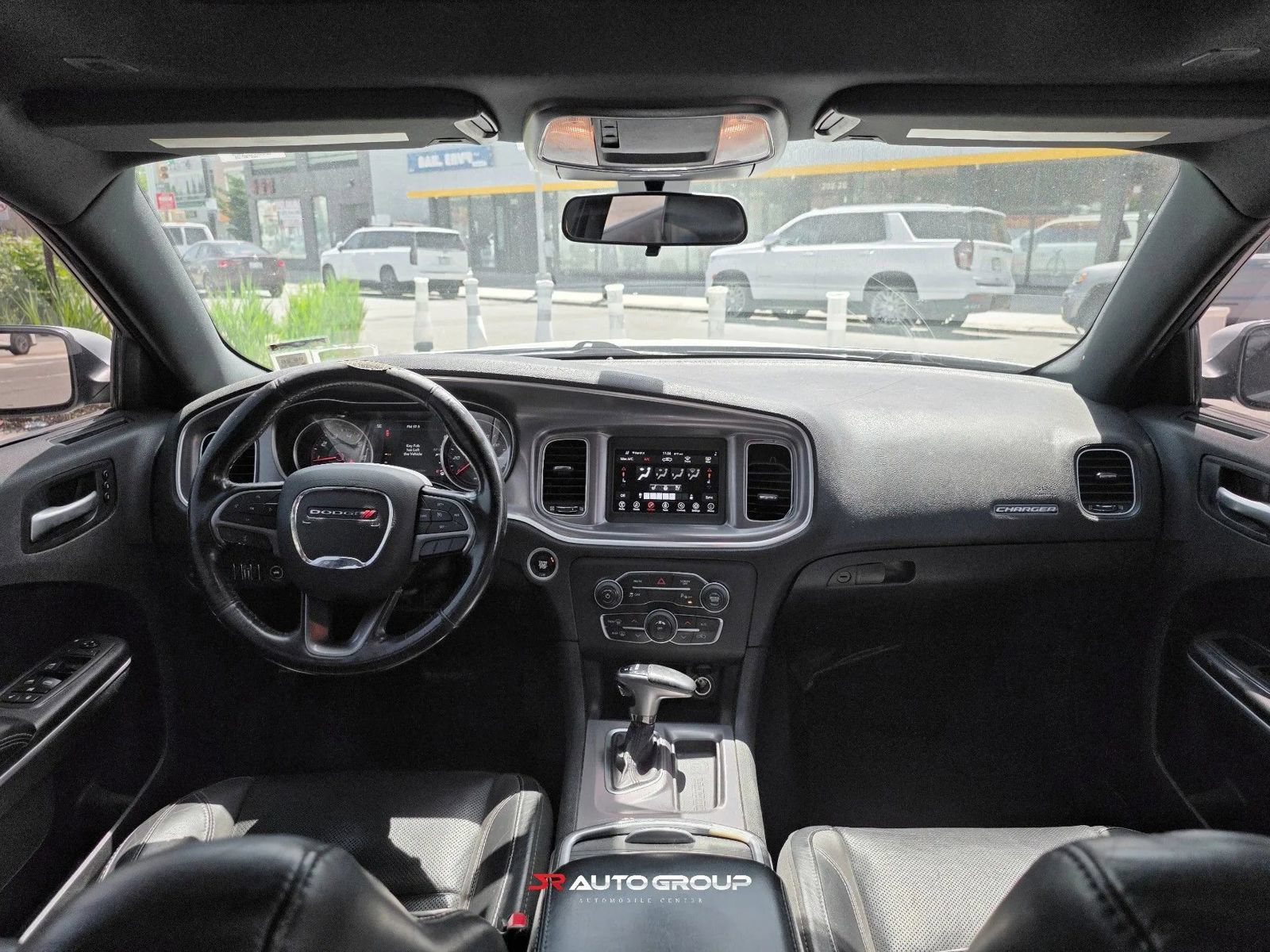 Used 2019 Dodge Charger SXT w/ Leather Interior Group RWD image 14