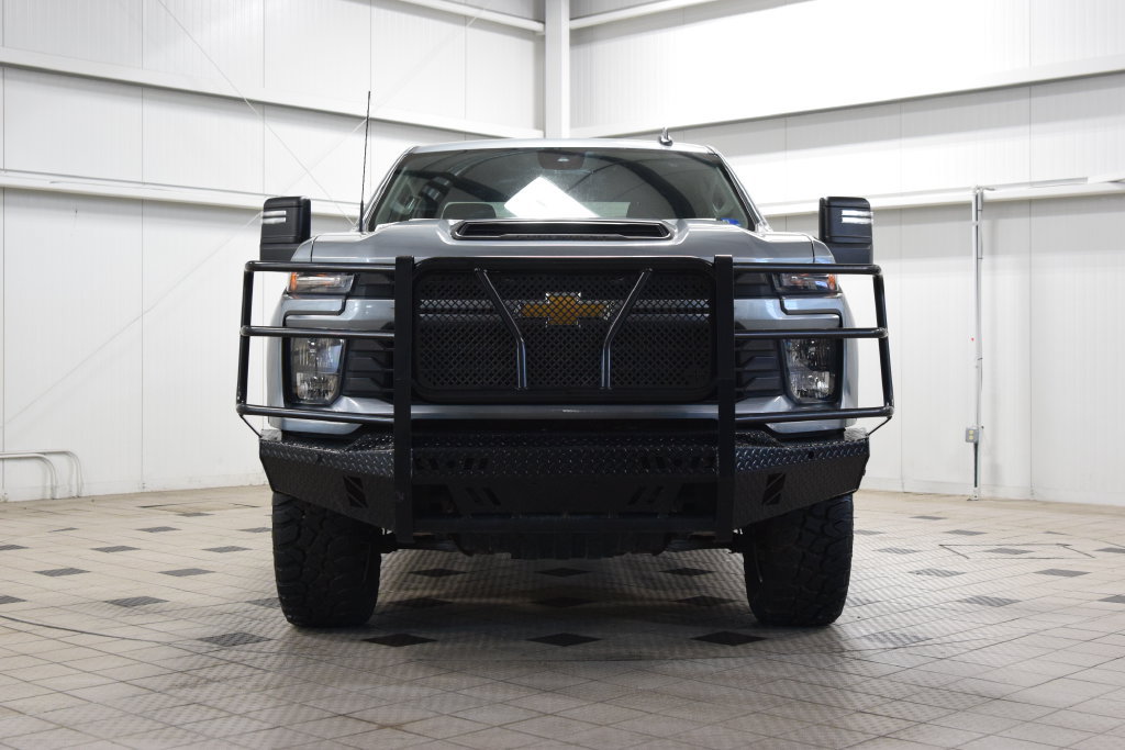 Used 2024 Chevrolet Silverado 2500 Custom w/ Custom Convenience Package AWD/4WD image 2
