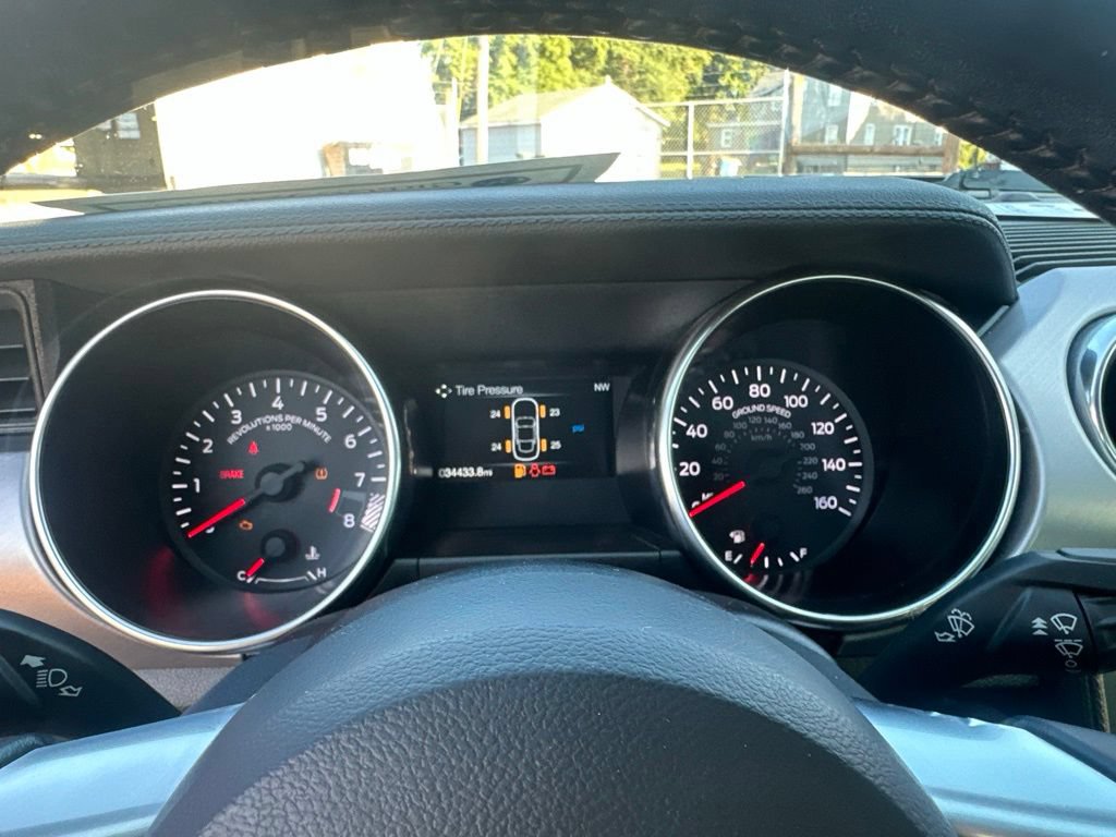 Used 2018 Ford Mustang GT Premium RWD image 14