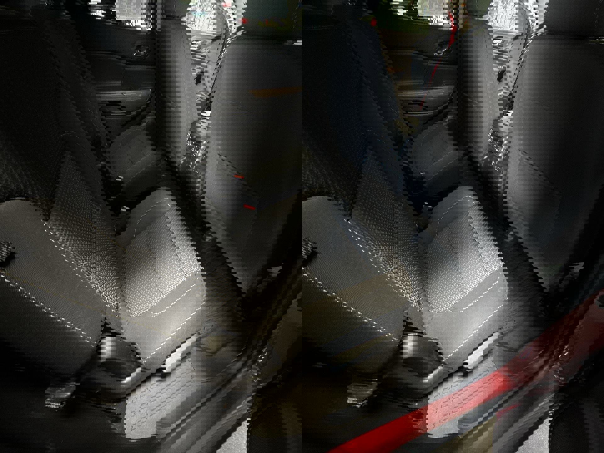 Used 2023 GMC Acadia SLE w/ Driver Convenience Package image 24