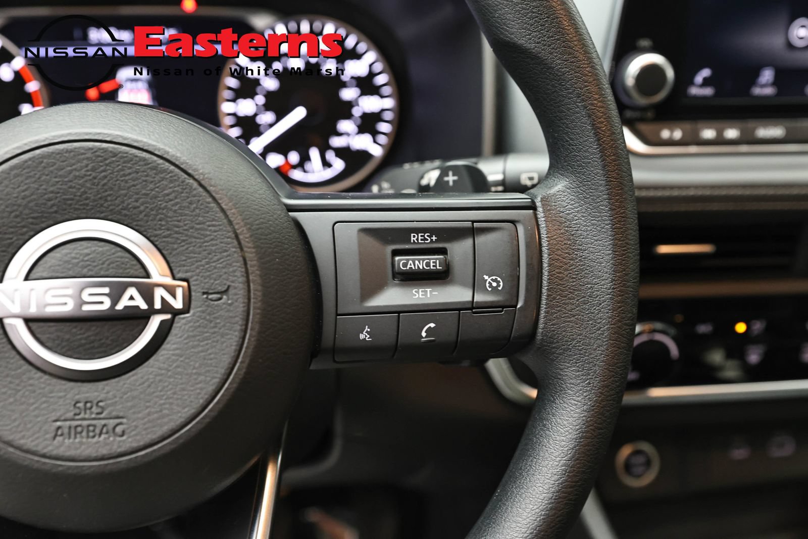 Used 2023 Nissan Rogue S AWD/4WD image 16