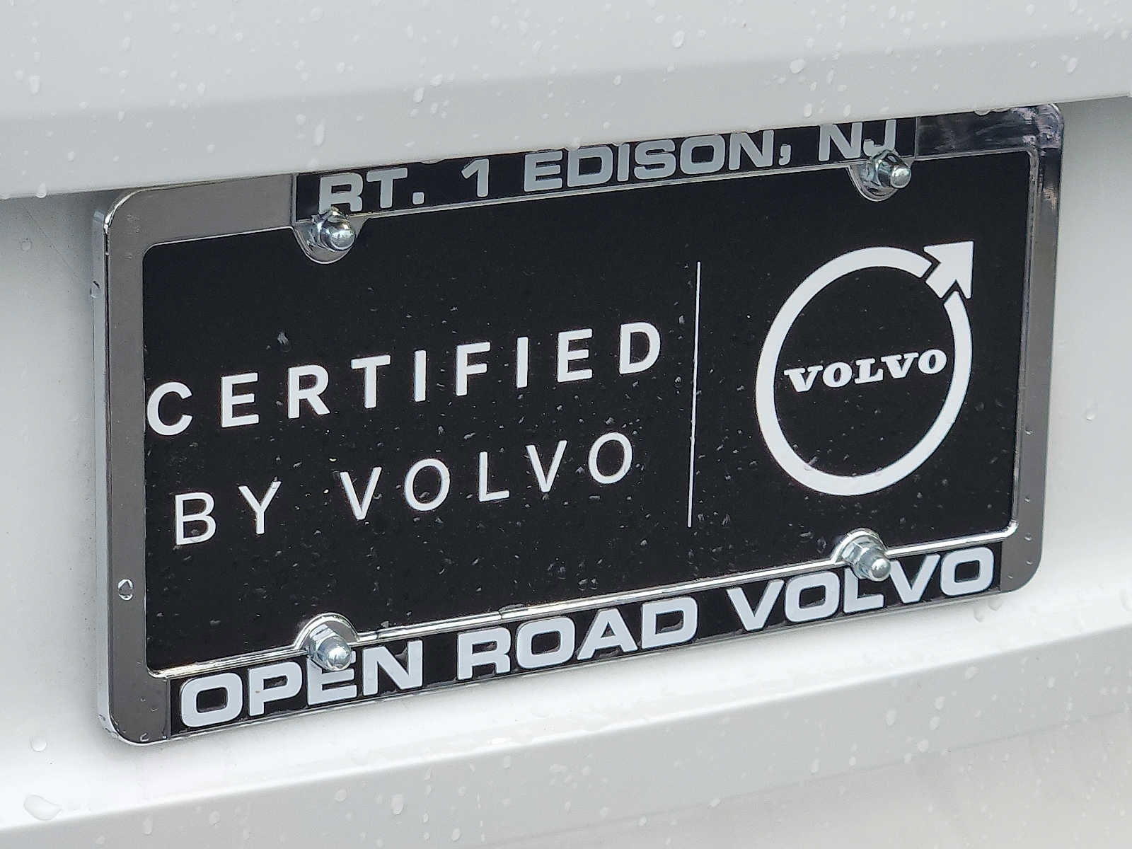 Certified 2024 Volvo XC60 B5 Plus w/ Protection Package Premier AWD/4WD image 30