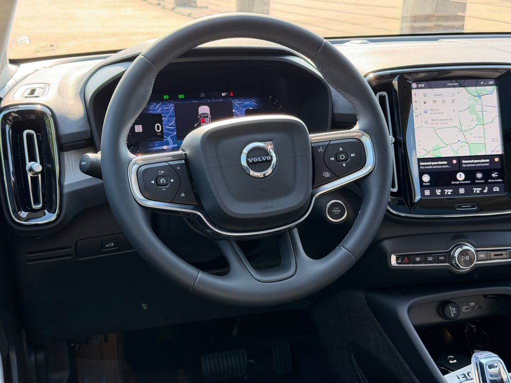 Certified 2023 Volvo XC40 B5 Plus w/ Protection Package Premier AWD/4WD image 14