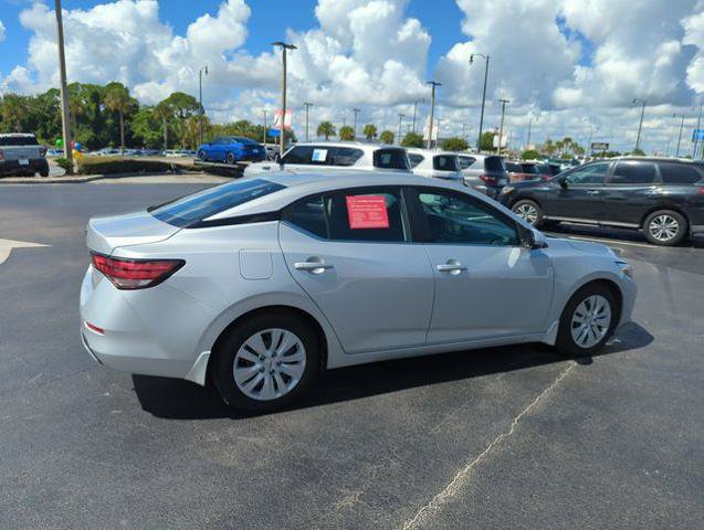 Certified 2023 Nissan Sentra S FWD image 5