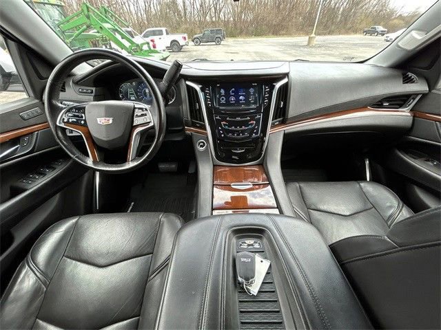 Used 2020 Cadillac Escalade Luxury image 13