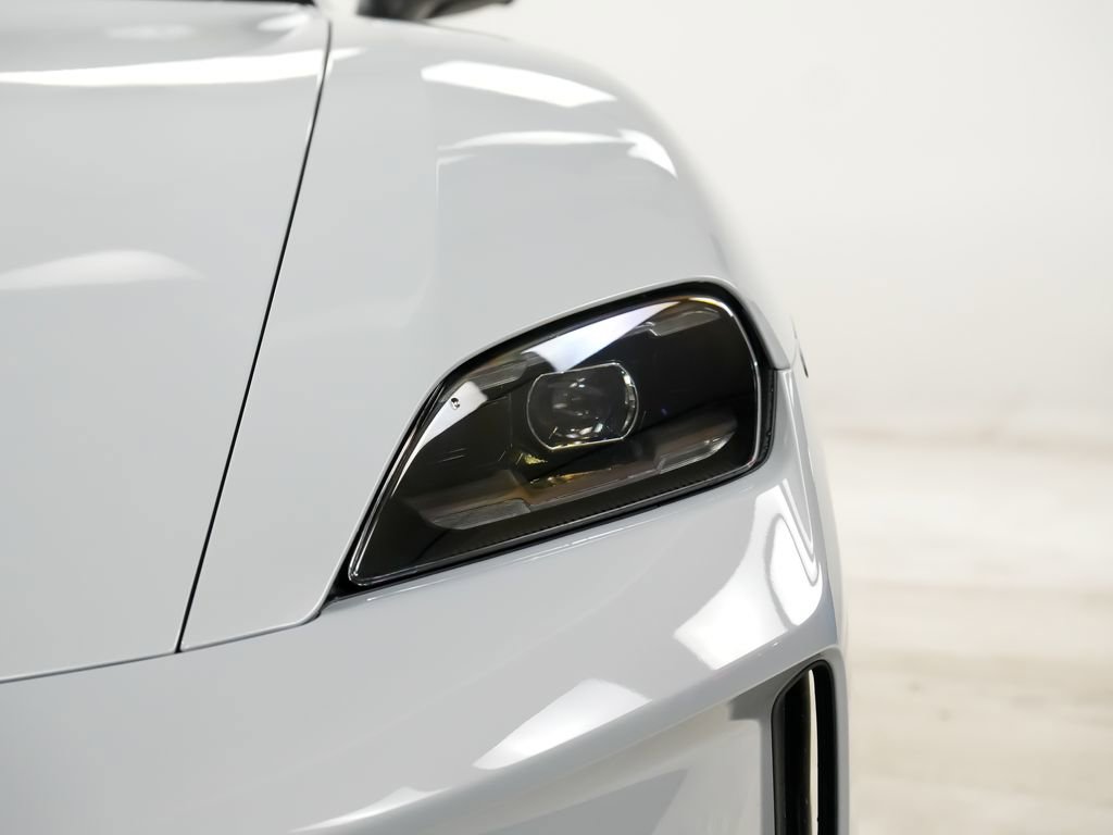 New 2026 Porsche Taycan image 7