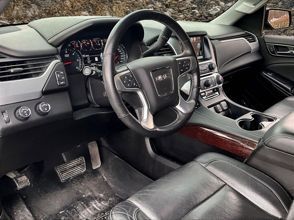 Used 2017 GMC Yukon SLT image 11