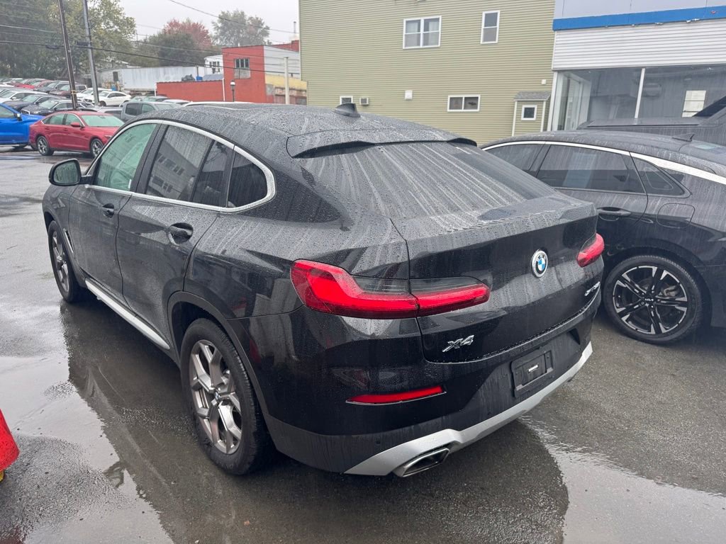 Used 2023 BMW X4 xDrive30i w/ Premium Package image 3