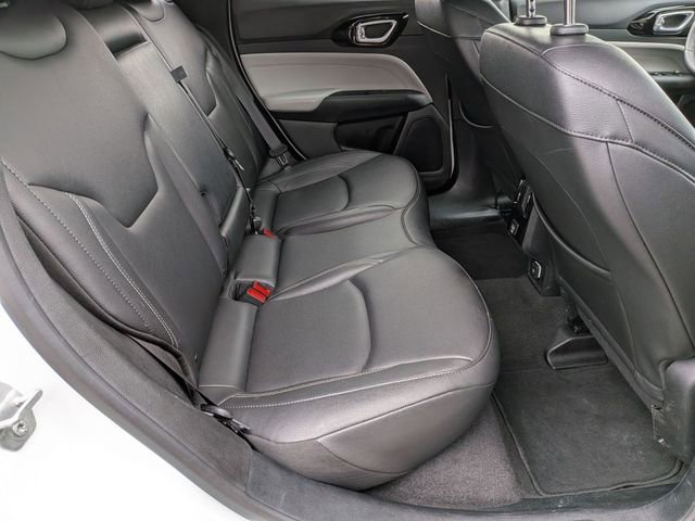 Used 2025 Jeep Compass Limited image 27