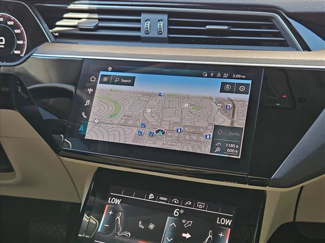Certified 2024 Audi Q8 e-tron Premium Plus w/ Premium Plus Package AWD/4WD image 19