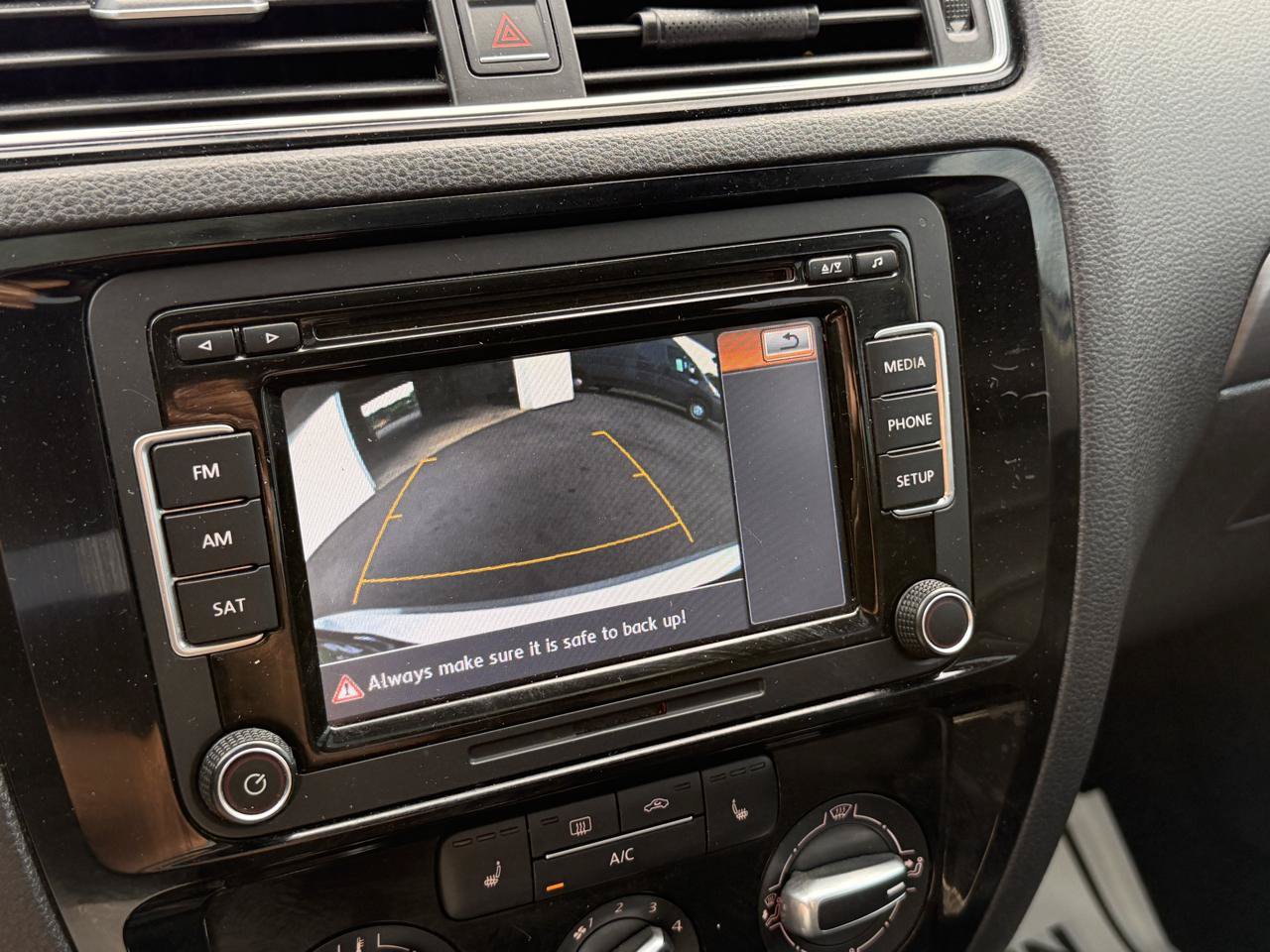 Used 2015 Volkswagen Jetta TDI SE FWD image 23
