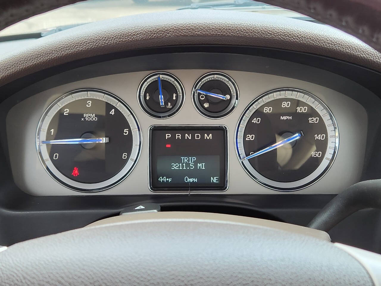 Used 2013 Cadillac Escalade Premium AWD/4WD image 19