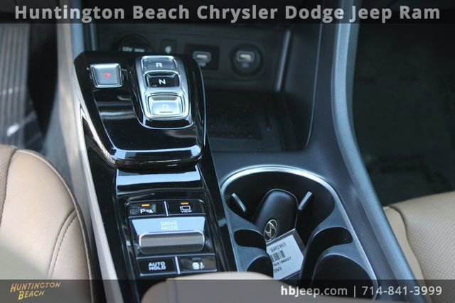 Used 2022 Hyundai Sonata Limited w/ Winter Weather Package image 16