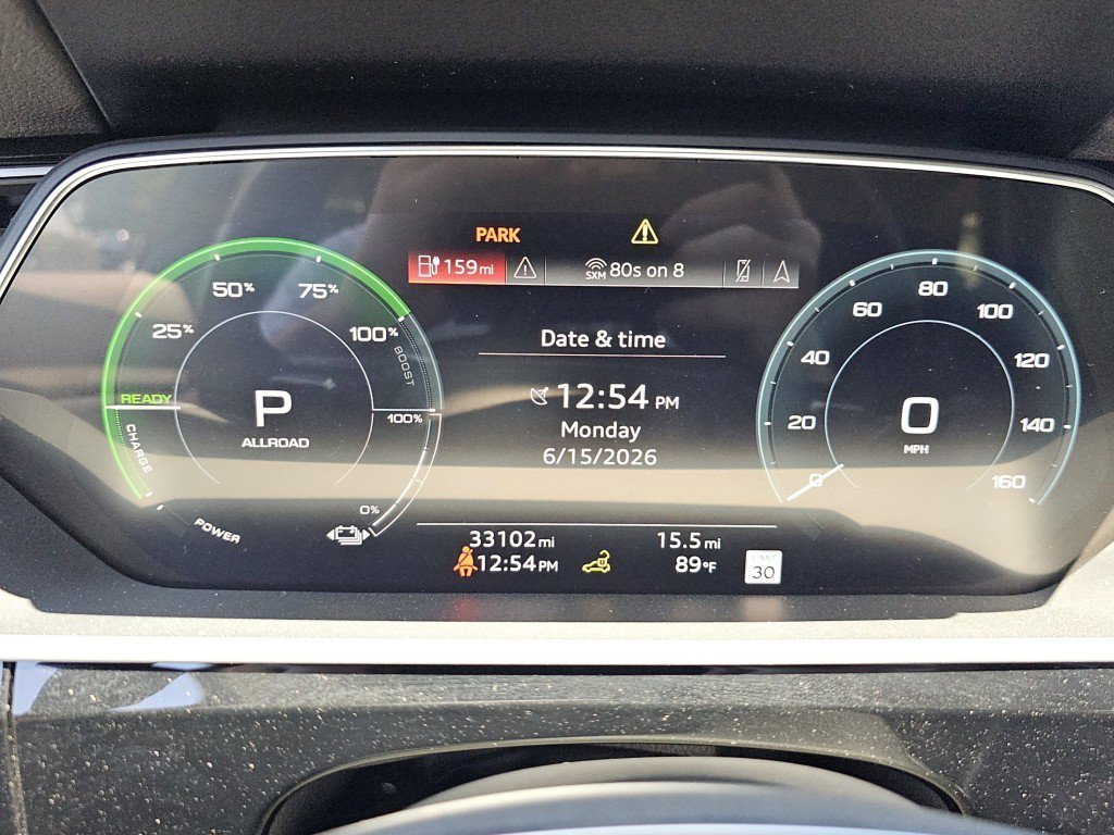 Used 2022 Audi e-tron Premium Plus w/ Premium Plus Package AWD/4WD image 31