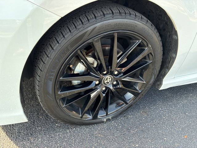 Used 2021 Toyota Camry XSE image 11