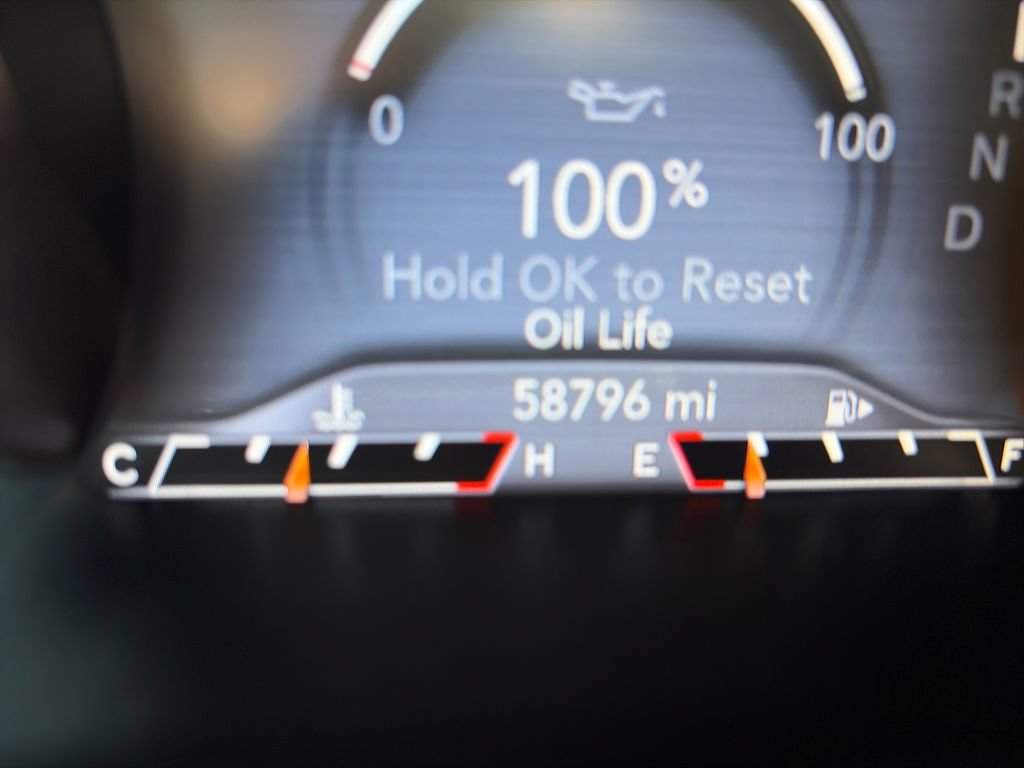 Used 2019 Jeep Cherokee Limited AWD/4WD image 16