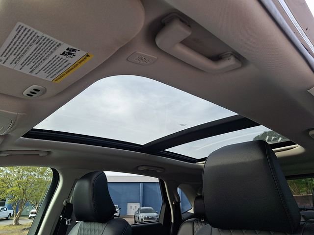 Used 2024 Ford Edge Titanium w/ Equipment Group 301A AWD/4WD image 17