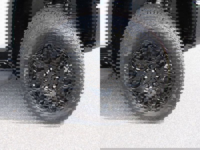 New 2025 GMC Hummer EV 2X image 22