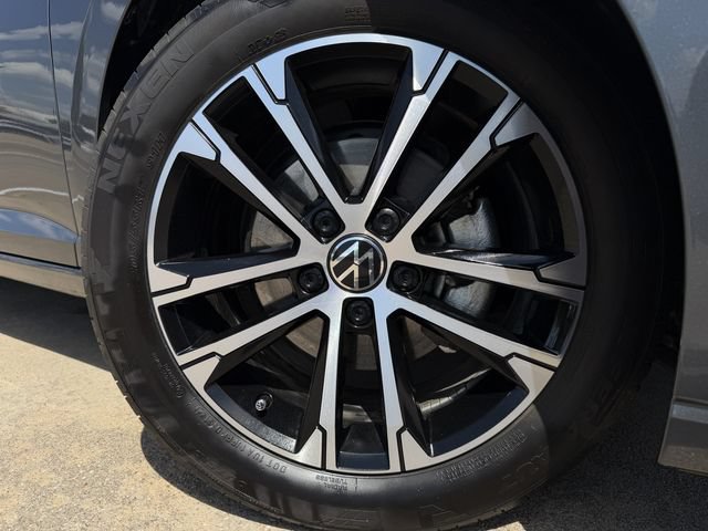 Used 2025 Volkswagen Jetta Sport FWD image 9