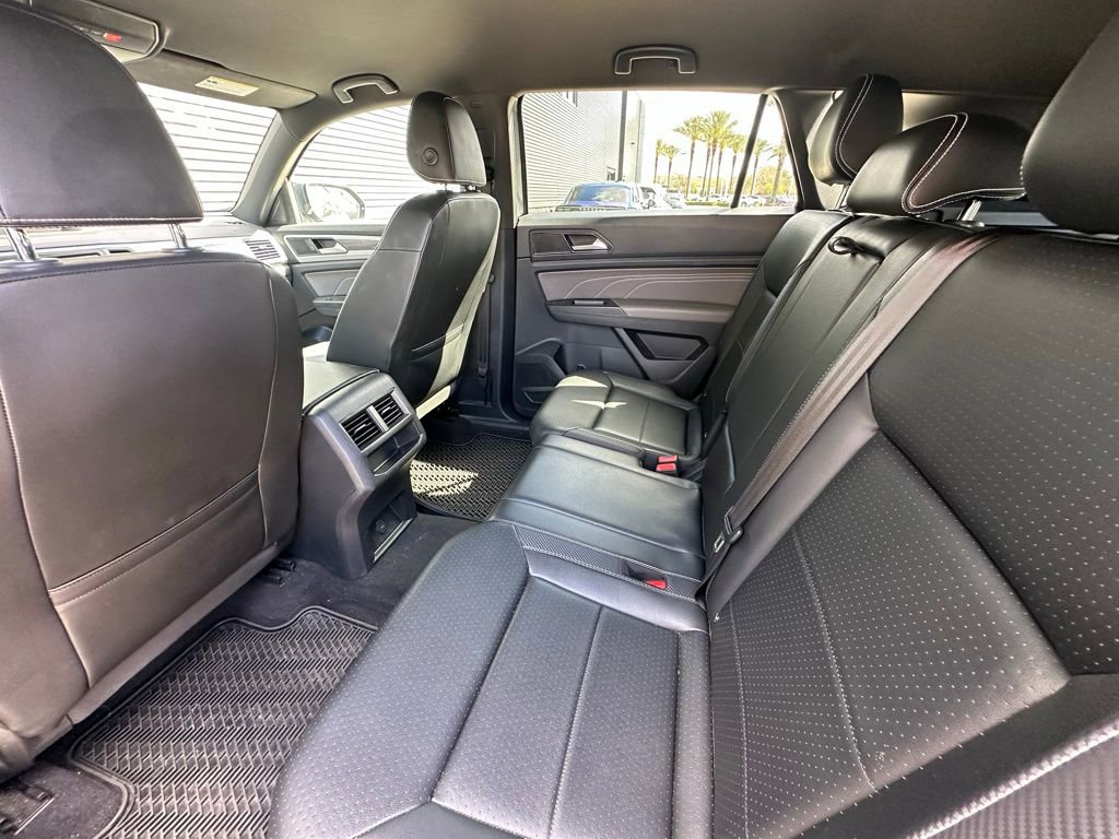 Used 2022 Volkswagen Atlas Cross Sport SE image 31