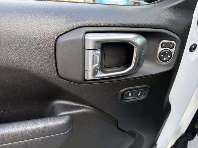 Used 2024 Jeep Gladiator Sport AWD/4WD image 15