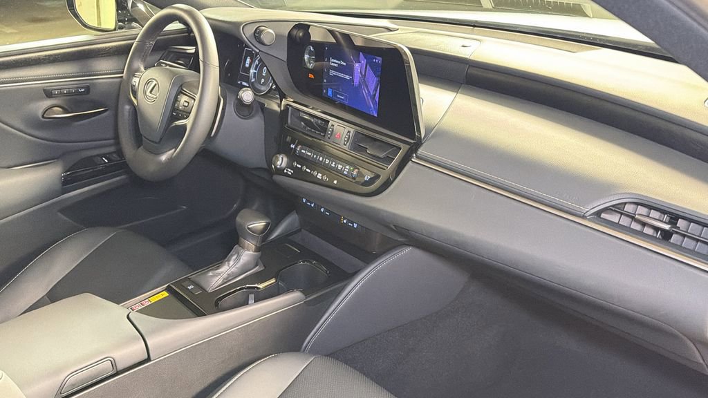 Certified 2025 Lexus ES 350 w/ Premium Package image 11