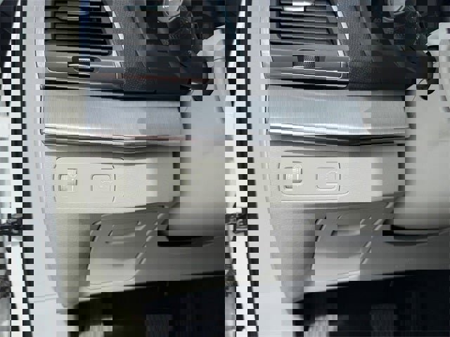 Used 2021 Volvo XC90 T5 Momentum w/ Climate Package image 18