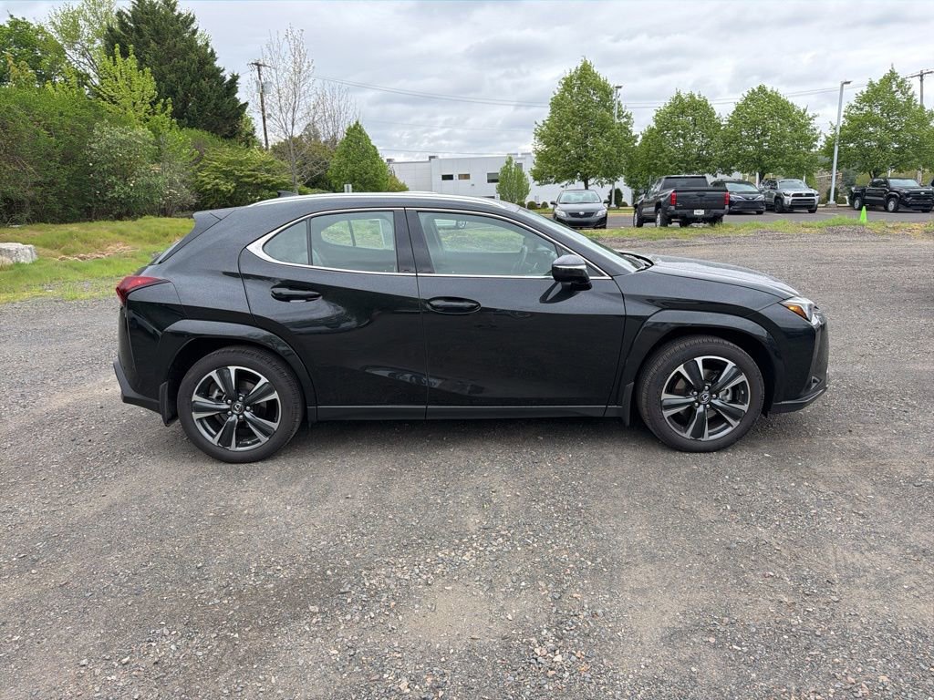 Used 2023 Lexus UX 250h AWD w/ Premium Package image 4