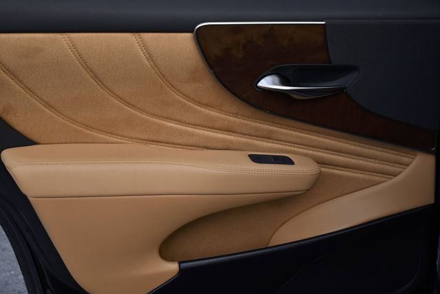 Used 2023 Lexus LS 500 image 27