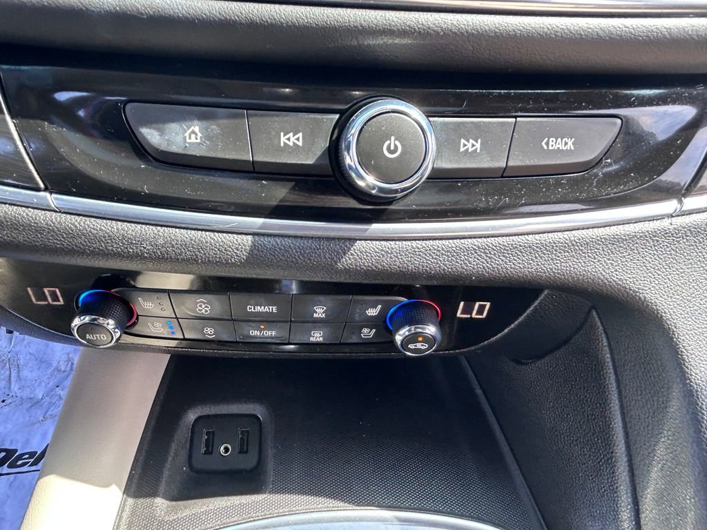 Used 2019 Buick Enclave Premium w/ Experience Buick Package image 20