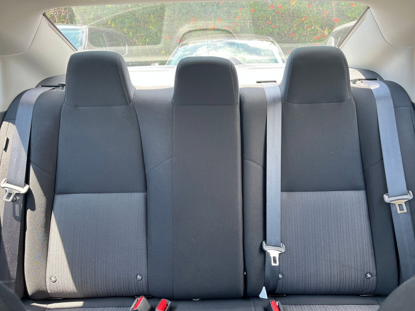 Used 2025 Nissan Sentra SV FWD image 38