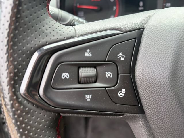 Used 2024 Chevrolet Trax RS FWD image 6