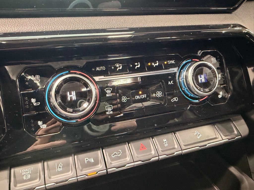 Used 2025 GMC Sierra 2500 AT4 w/ AT4 Premium Plus Package image 50