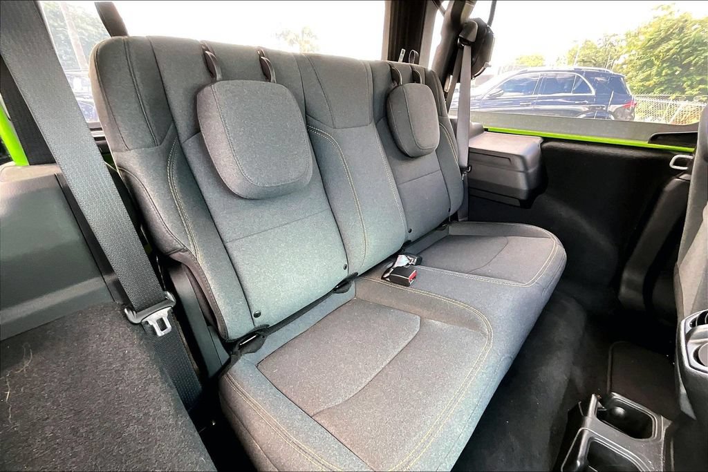 Used 2025 Jeep Wrangler Sport AWD/4WD image 21