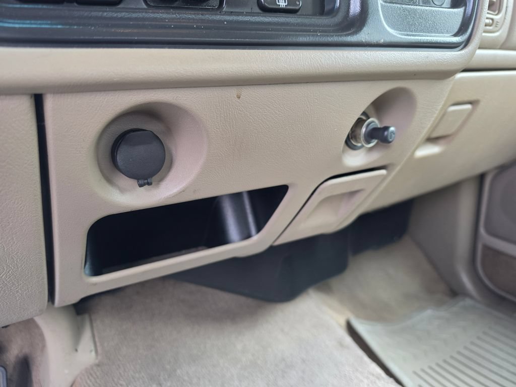 Used 2004 Chevrolet Silverado 1500 LS RWD image 24