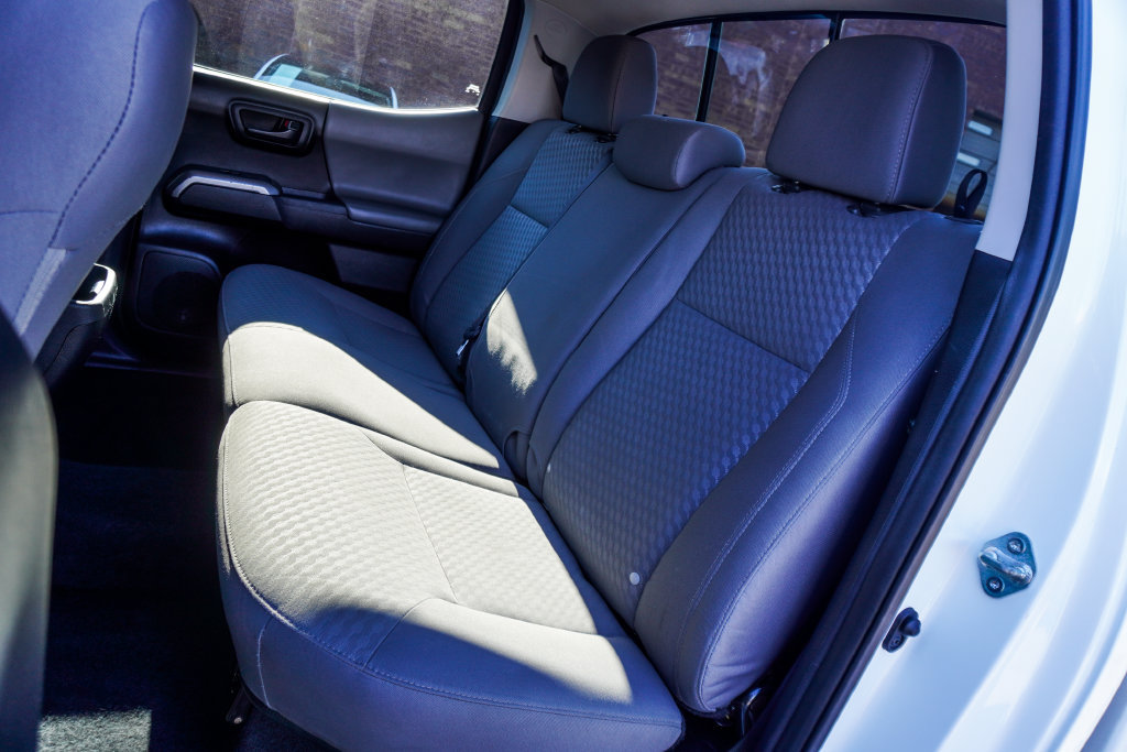 Used 2022 Toyota Tacoma SR5 w/ Technology Package RWD image 8